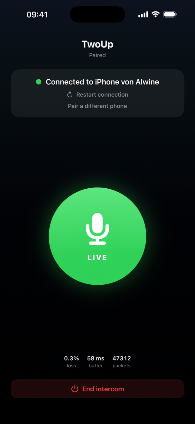 TwoUp connected: green LIVE button, connected to the passenger's iPhone